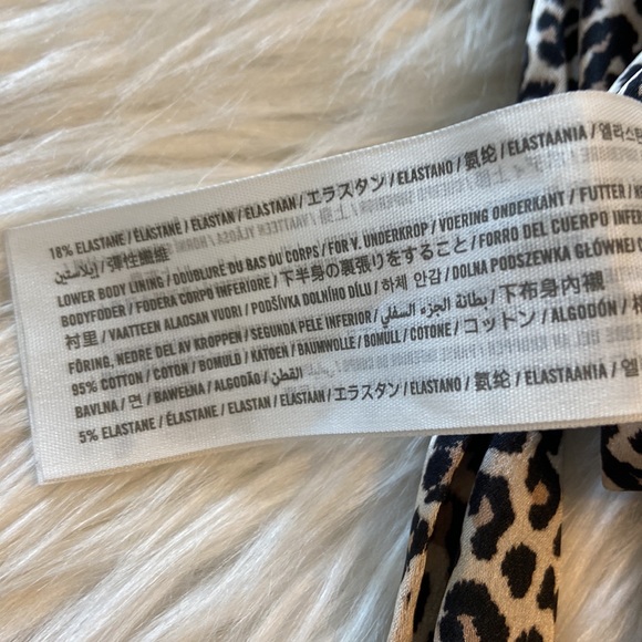 Abercrombie & Fitch A&F Leopard Print Satin Halter Top Bodysuit Sz S - Picture 3 of 4